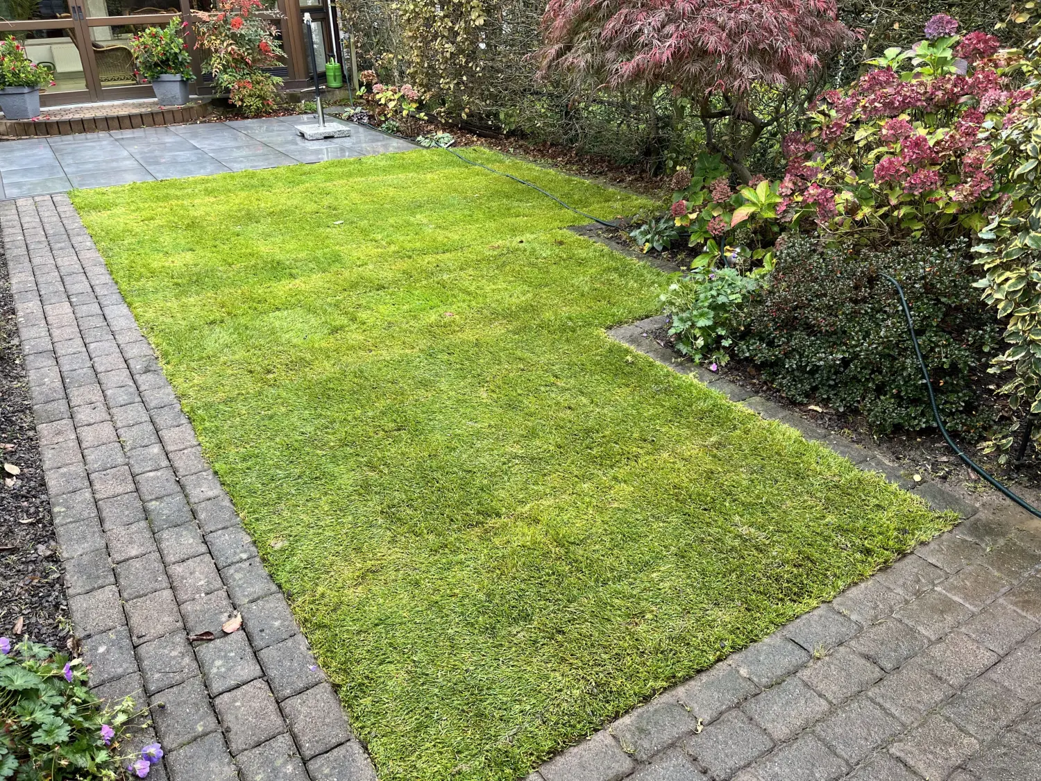 Wunderschöner Garten von EK Hausmeisterservice